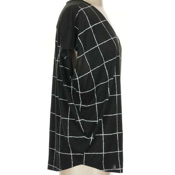 Vince Black and White Relaxed Blouse with Short Sleeves - Picture 3 of 7